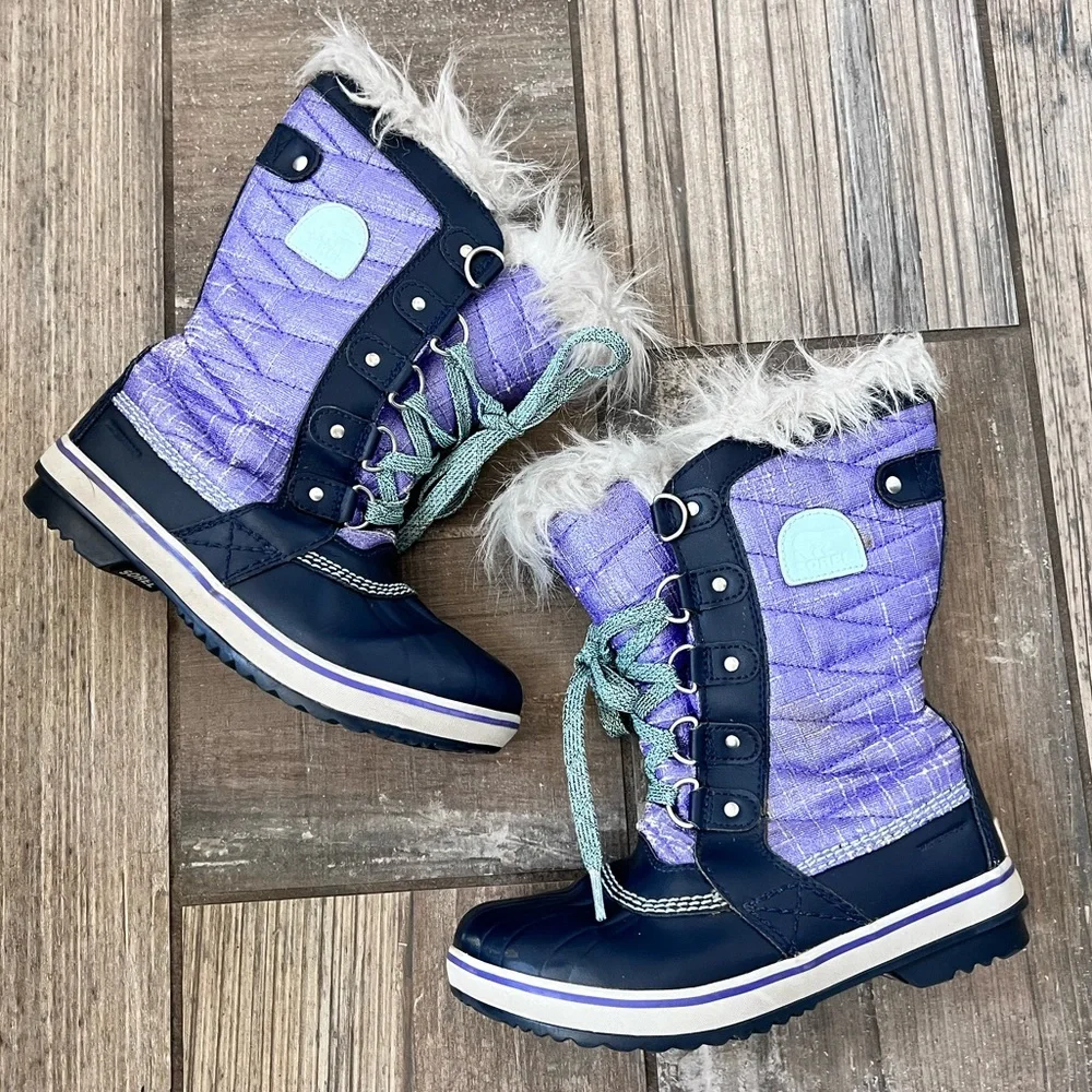Sorel Kids Lavender and Black Winter Boots